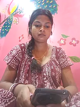 Snapshot of Simupaul001 chatting on April 29, 11:55 pm Simupaul001 online show from April 29, 11:55 pm