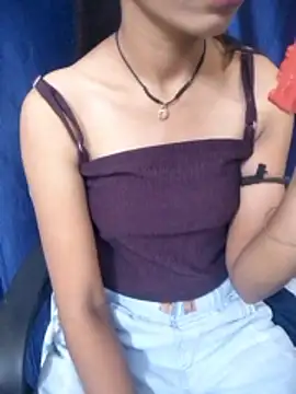 Snapshot of Kamini_rani chatting on April 19, 2:38 pm Kamini rani online show from April 19, 2:38 pm