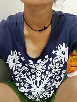 Snapshot of Kamini_rani chatting on June 10, 2:45 am Kamini rani online show from June 10, 2:45 am