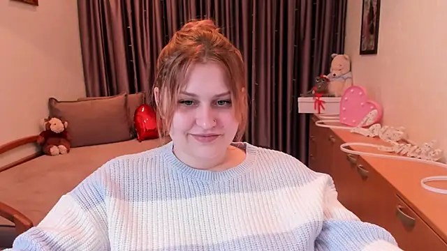 NoraLiin online show from May 1, 7:18 pm