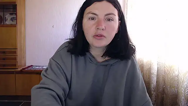 AlinaxJames online show from May 4, 8:32 am