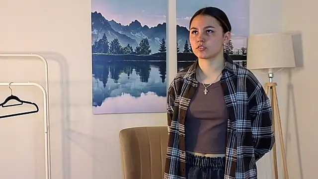 HienPolemeni online show from April 18, 7:23 am