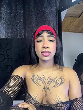 Snapshot of Zaabrina_20 chatting on July 31, 10:31 pm Zaabrina 20 online show from July 31, 10:31 pm