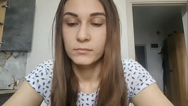 NoelleHosoi online show from April 18, 7:12 am