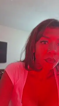 Snapshot of TooCutee chatting on May 13, 10:06 pm TooCutee online show from May 13, 10:06 pm