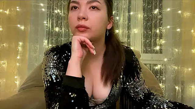 Snapshot of MistiPitzen chatting on May 21, 10:06 pm MistiPitzen online show from May 21, 10:06 pm