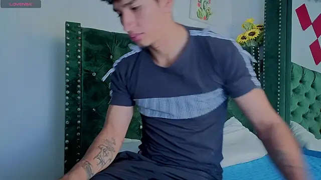 Snapshot of Zayn_Moretti chatting on July 16, 1:50 pm Zayn Moretti online show from July 16, 1:50 pm