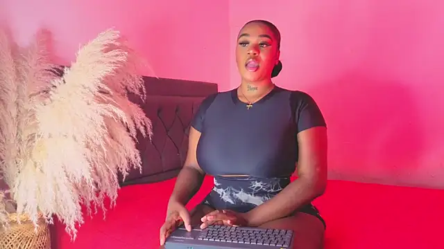 Thalyanna ebonny online show from May 1, 5:23 am
