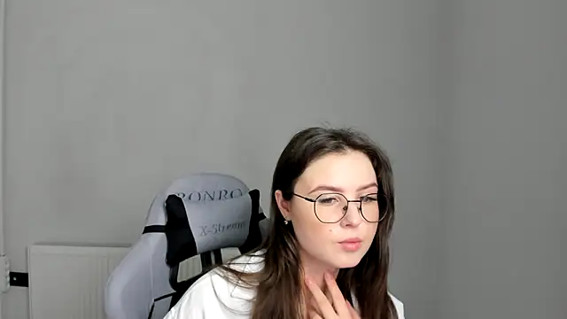 Regina cute  online show from May 12, 6:32 am