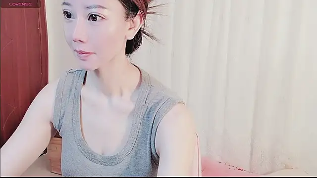 Victoria05031 online show from May 5, 3:31 pm
