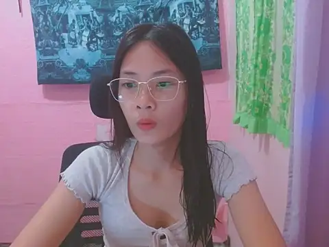 Snapshot of Sweetsexylady19 chatting on May 30, 3:58 am Sweetsexylady19 online show from May 30, 3:58 am