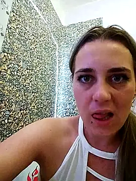 Snapshot of DARKLUNA_3 chatting on July 1, 9:14 pm DARKLUNA 3 online show from July 1, 9:14 pm