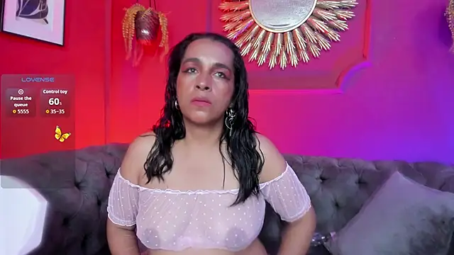 Snapshot of Rosie_Stone chatting on May 28, 3:37 am Rosie Stone online show from May 28, 3:37 am