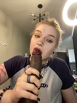 DriveThruCiri online show from May 6, 7:46 am