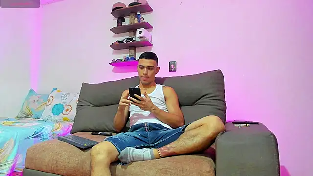 Teo Rave online show from May 29, 1:14 am