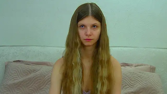 AudreyBarlov online show from May 5, 6:21 am