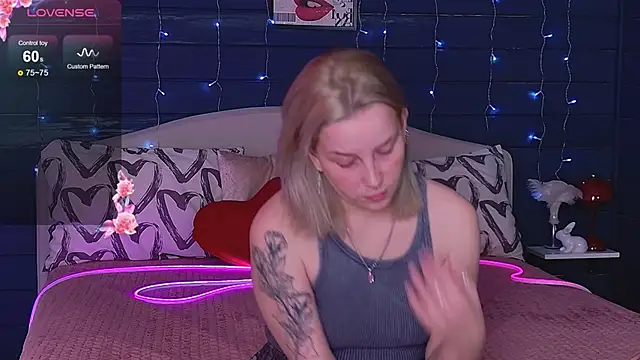 Crystal  Jull online show from May 22, 8:21 am