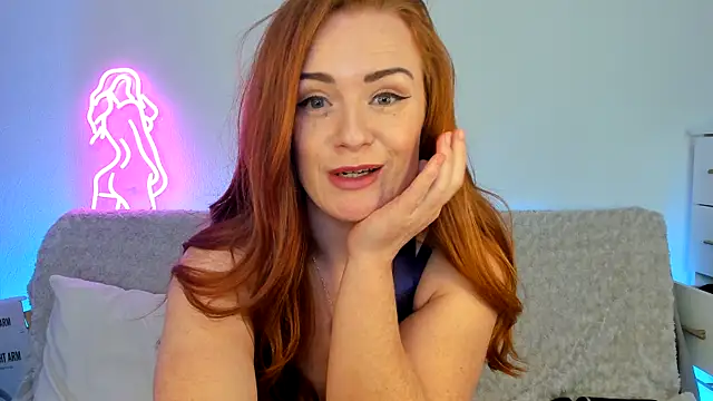 ItsZaraNevada online show from April 19, 1:21 pm