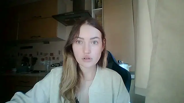 Lisanta online show from May 30, 3:53 pm