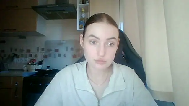 Lisanta online show from June 16, 3:47 pm
