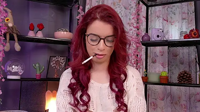 Snapshot of Sophie_Rae chatting on May 18, 8:20 am Sophie Rae online show from May 18, 8:20 am