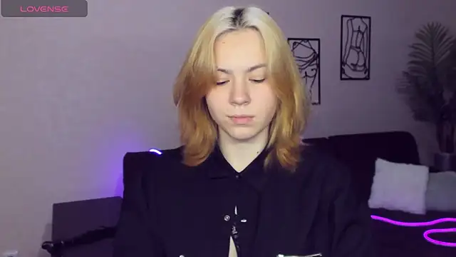 RemiGrace online show from April 26, 6:38 pm