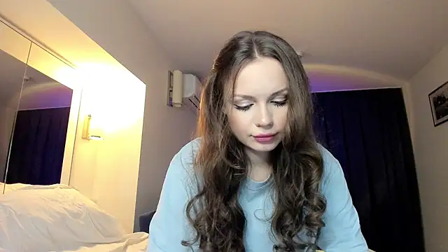 Snapshot of sweettitsbby chatting on May 7, 6:57 pm sweettitsbby online show from May 7, 6:57 pm