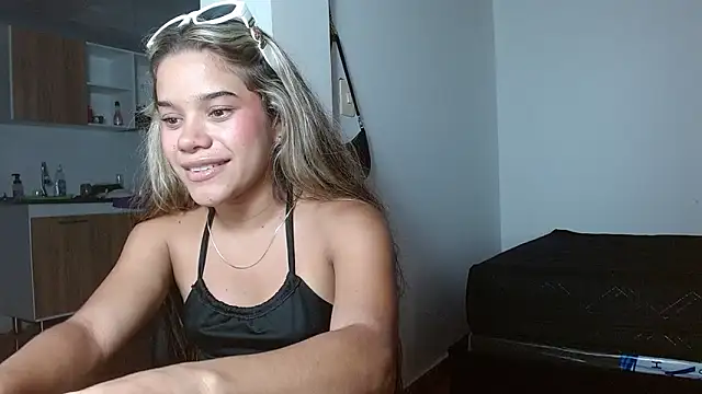 little babyboo  online show from June 16, 12:35 am