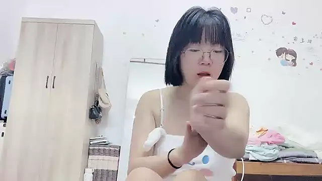 Belle-LL online show from June 4, 1:06 pm