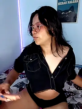 Snapshot of _Juno chatting on May 28, 3:20 pm Juno online show from May 28, 3:20 pm