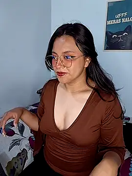 Snapshot of _Juno chatting on May 30, 4:04 pm Juno online show from May 30, 4:04 pm