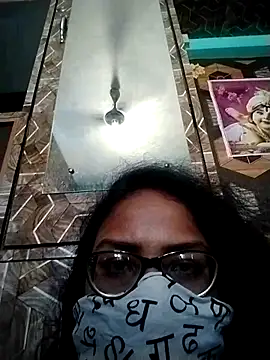 Brownpusi online show from April 23, 8:35 am