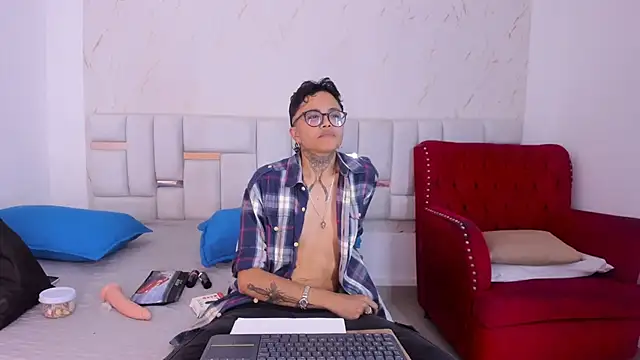 Snapshot of Antony_D_ossa chatting on June 10, 8:08 pm Antony D ossa online show from June 10, 8:08 pm