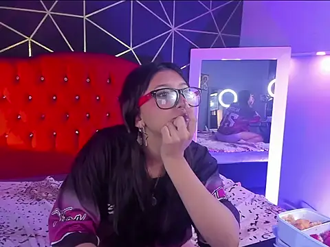 Selene Rushe online show from April 21, 1:06 pm