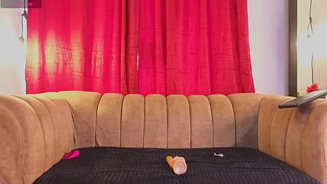 josethariaz25 online show from May 24, 2:44 pm