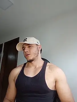 Snapshot of Maxx_valiant chatting on May 15, 11:28 am Maxx valiant online show from May 15, 11:28 am