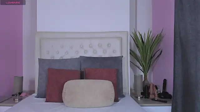 Snapshot of Sofia_pamela_ chatting on July 15, 7:41 pm Sofia pamela online show from July 15, 7:41 pm