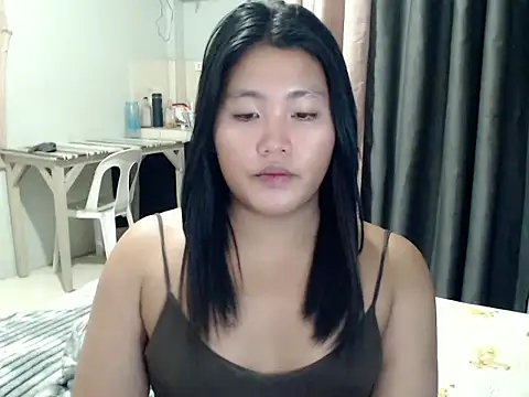 Snapshot of YourBaby_Eva chatting on June 21, 4:26 am YourBaby Eva online show from June 21, 4:26 am
