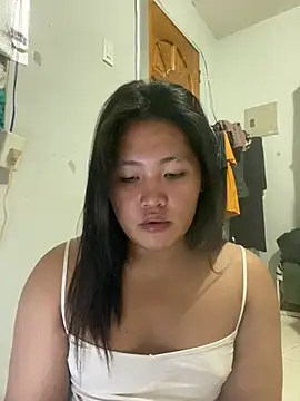 Snapshot of YourBaby_Eva chatting on June 26, 4:00 pm YourBaby Eva online show from June 26, 4:00 pm