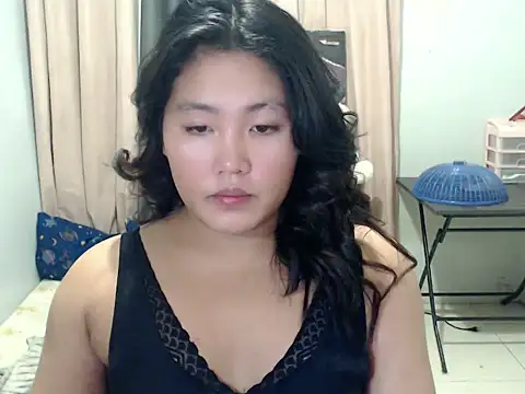 Snapshot of YourBaby_Eva chatting on June 27, 5:56 am YourBaby Eva online show from June 27, 5:56 am