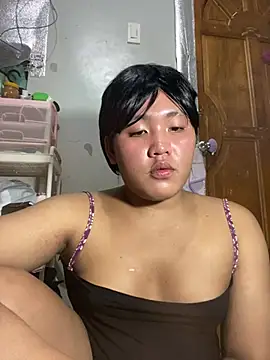 Snapshot of YourBaby_Eva chatting on July 9, 6:45 pm YourBaby Eva online show from July 9, 6:45 pm