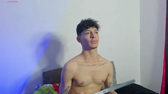  IanLark online show from July 1, 9:36 pm