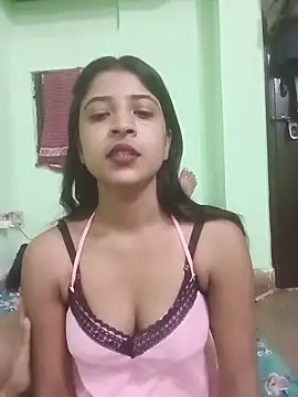 hot-couple-0 online show from May 16, 6:10 am