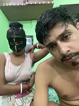 hot-couple-0 online show from June 9, 5:41 am