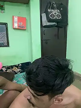 hot-couple-0 online show from July 11, 7:44 am