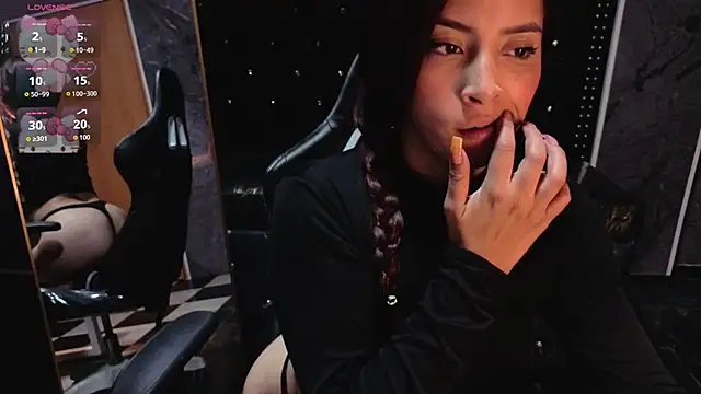 laurab91 online show from May 20, 3:34 am
