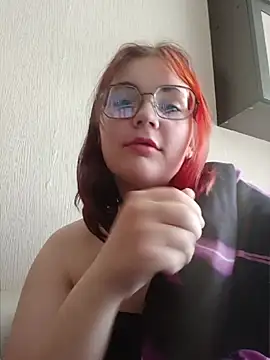 LoisFox online show from April 24, 12:07 pm