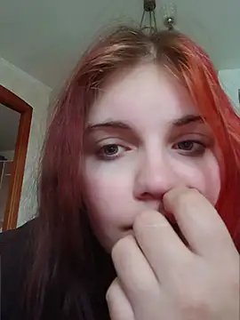 LoisFox online show from April 25, 8:28 am