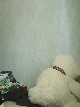 LoisFox online show from June 21, 9:23 am