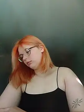 LoisFox online show from June 28, 1:39 pm